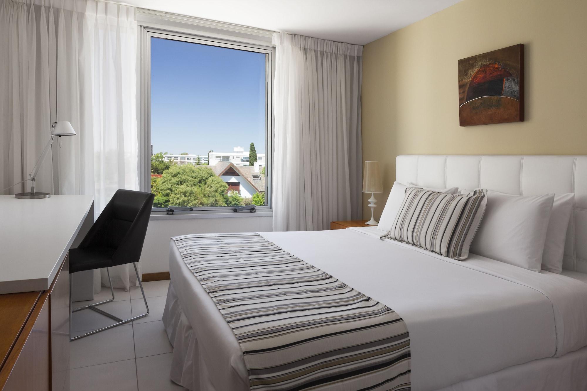 Real Colonia Hotel & Suites Colonia del Sacramento Exterior photo